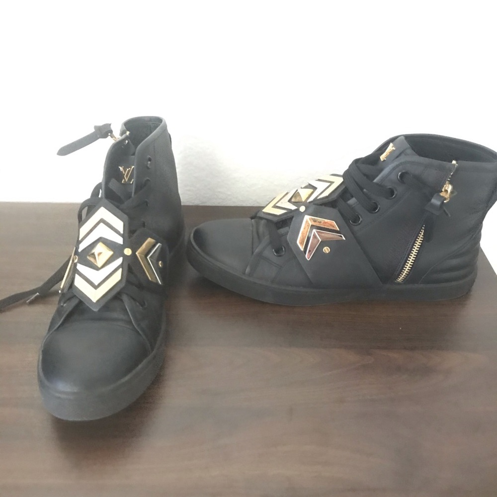 Louis Vuitton black gold sneakers - Picture 2 of 4